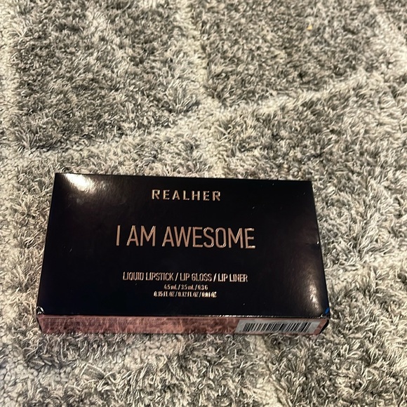 REALHER Nude 3-pc set lip kit - Picture 1 of 3